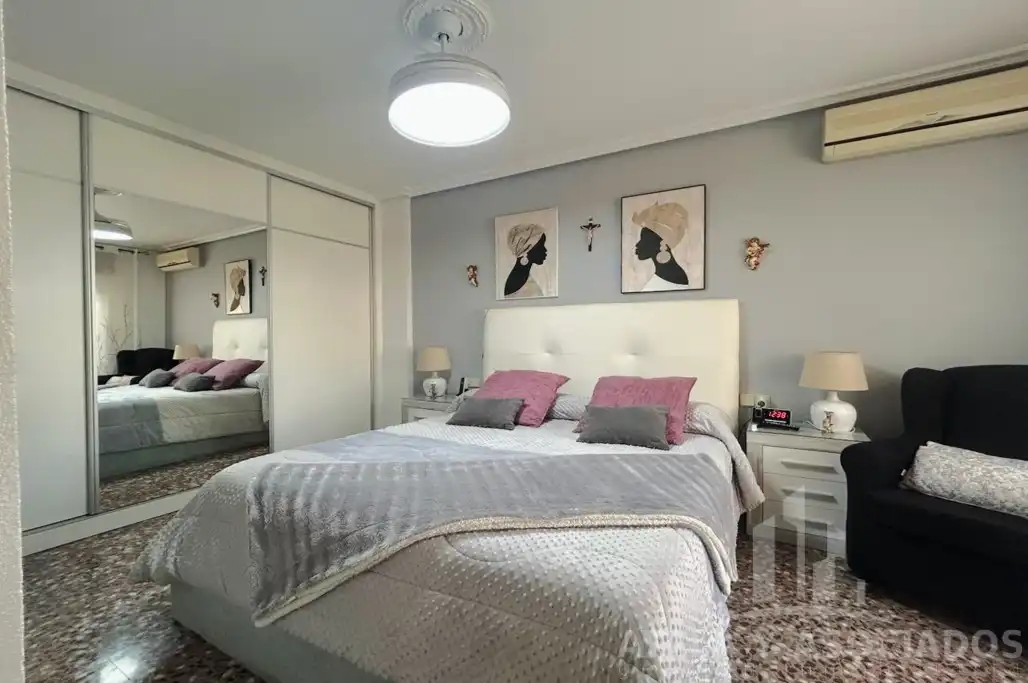 Casa adosada en venta en La Magdalena - Molinos Marfagones