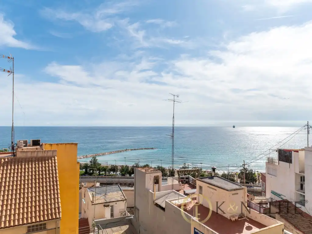 Außenansicht von Wohnung zur Miete in Alicante / Alacant mit Klimaanlage