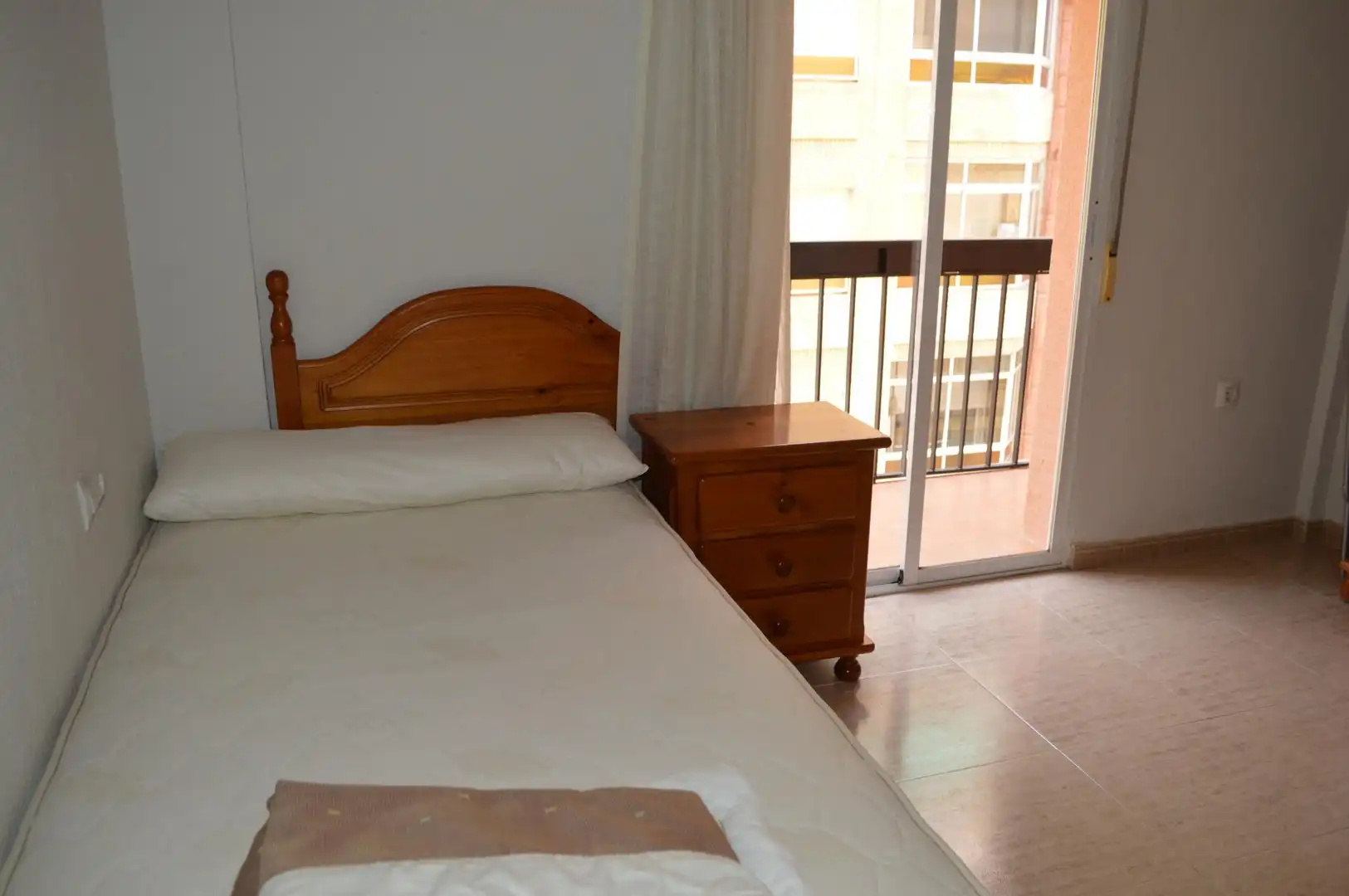 Bedroom of Flat for rent in Granada  with Terrace, Furnished and Balcony