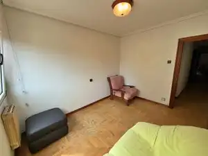 Dormitori de Pis en venda en Gijón  amb Calefacció, Parquet i Terrassa
