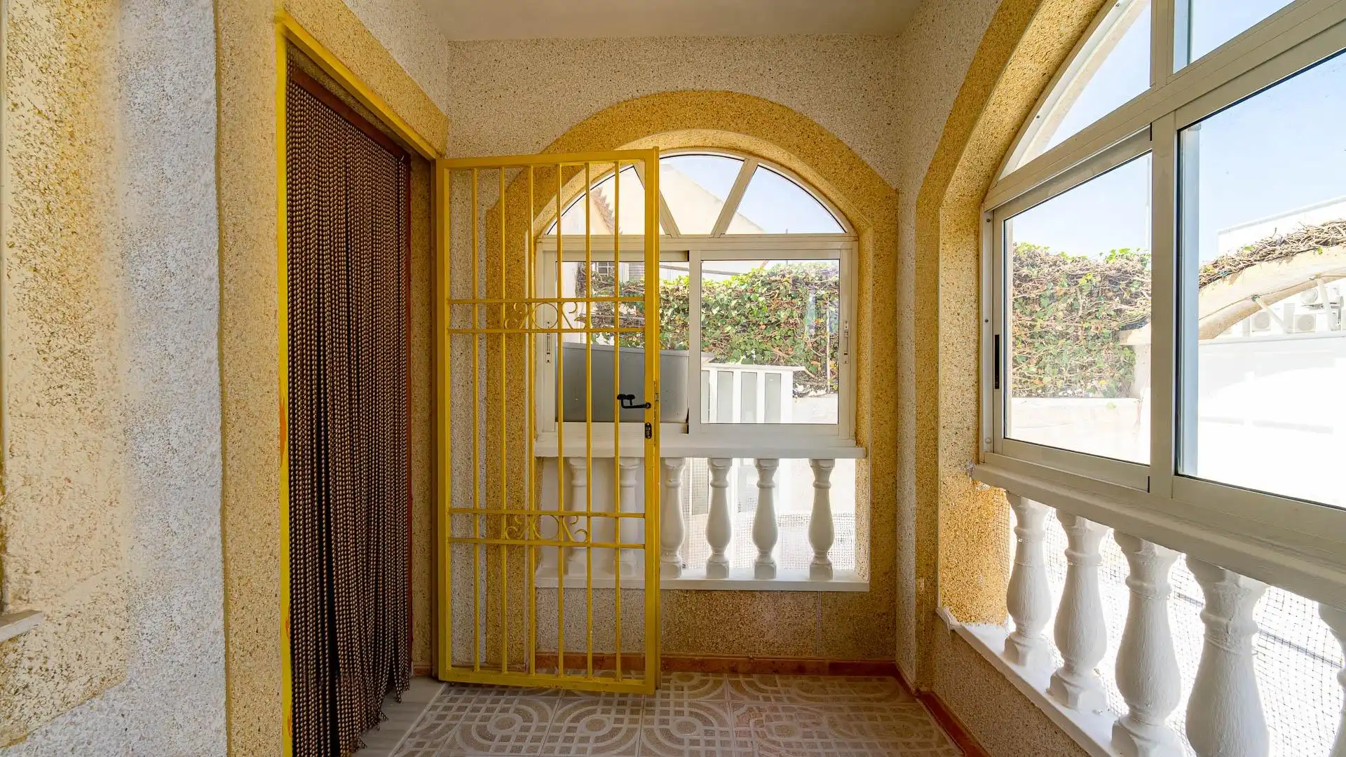 Casa adosada en venda en Torrevieja amb Terrassa, Traster i Moblat