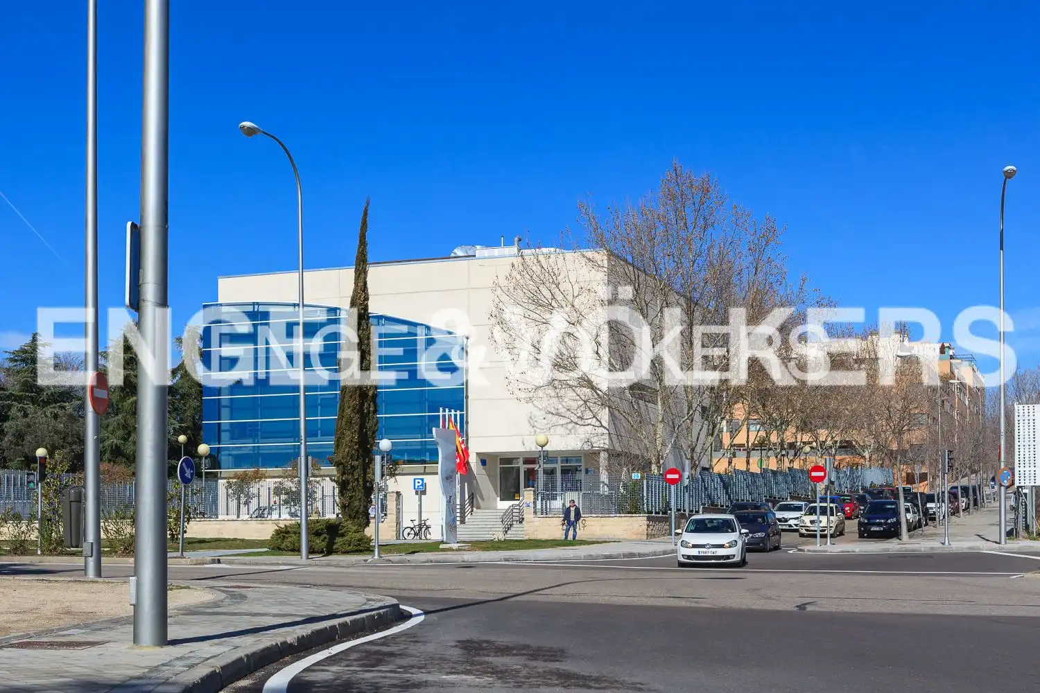 Außenansicht von Wohnung zur Miete in Madrid mit Klimaanlage, Heizung und Privatgarten