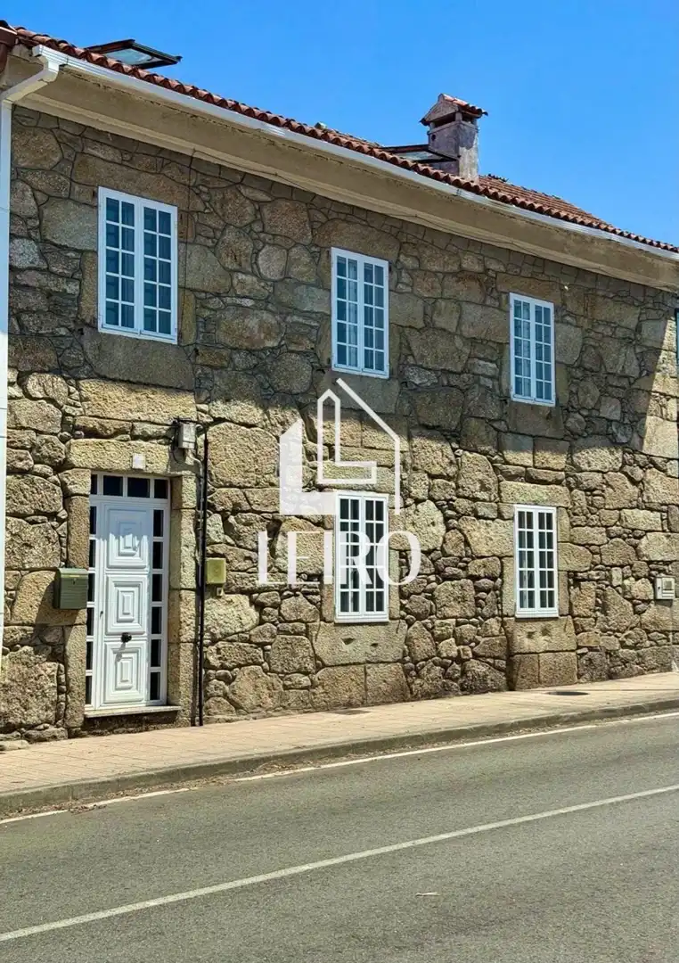House with garden for sale in Vilanova de Arousa