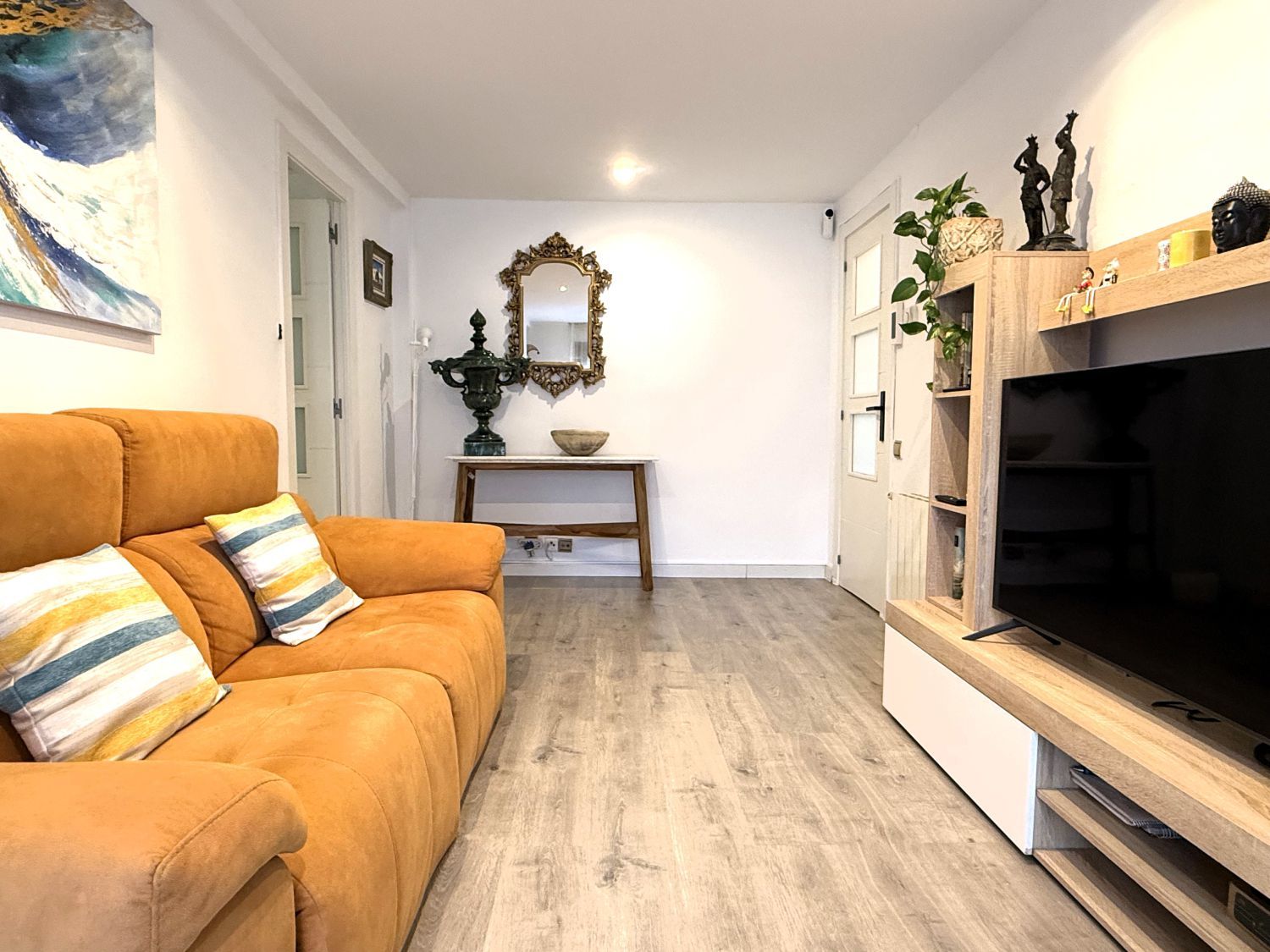 Living room of Flat for sale in Sant Boi de Llobregat  with Air Conditioner, Heating and Parquet flooring