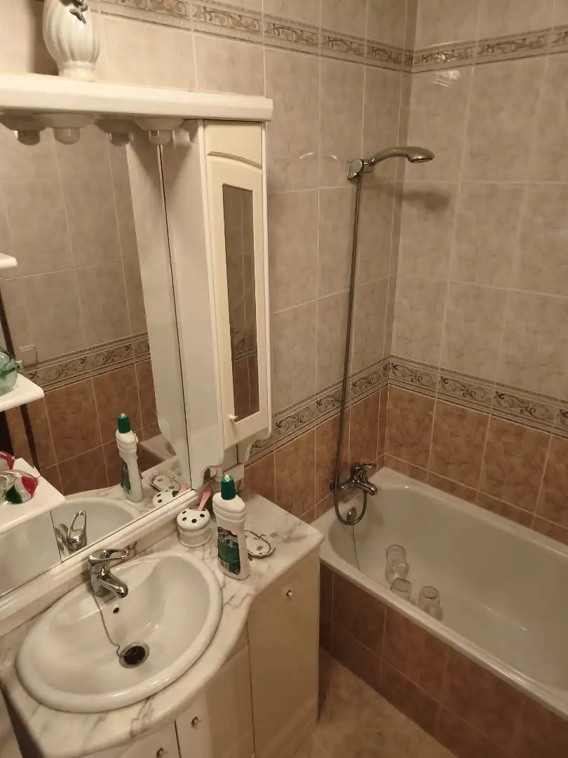 Badezimmer von Wohnung zum Verkauf in Madrid mit Heizung, Terrasse und Möbliert