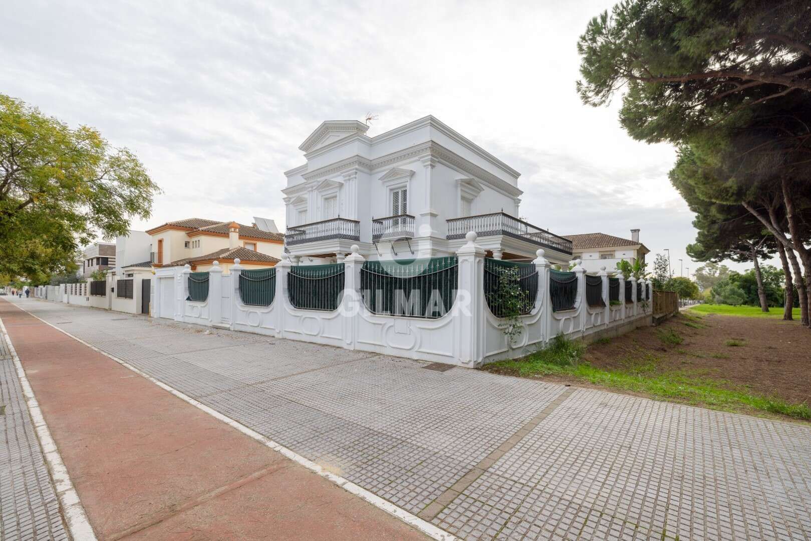 Vista exterior de Casa o xalet en venda en Jerez de la Frontera amb Calefacció, Jardí privat i Piscina
