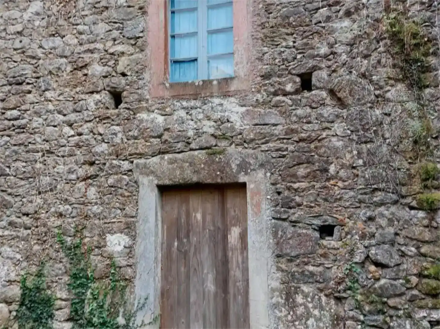 Außenansicht von Country house zum Verkauf in Ourol