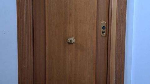 Foto 3 de Piso de alquiler en Calle Calle Virgen del Rocío, Cervantes, Granada Capital