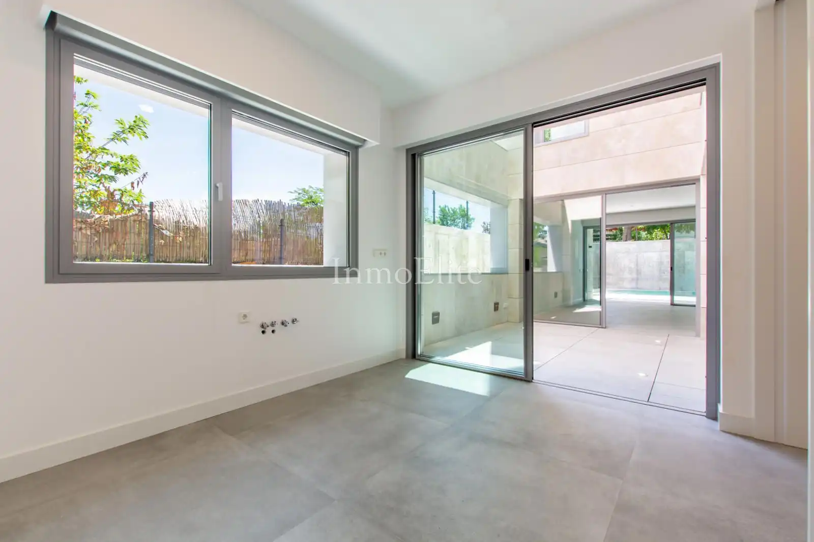 Casa bifamiliare con piscina in vendita a Avenida Europa, imagen 12