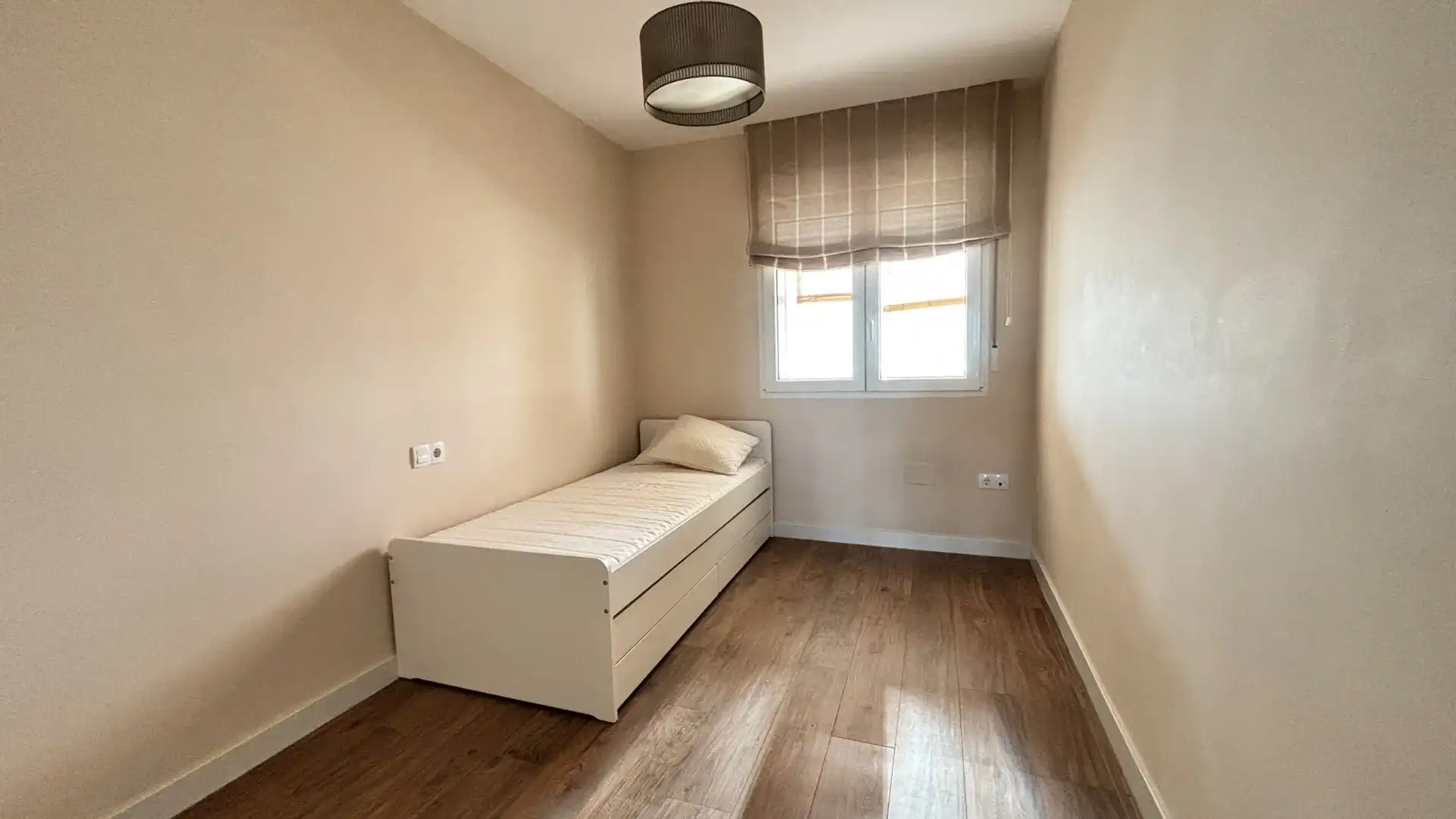 Appartamento con ascensore in affitto a Avenida Reina Victoria Eugenia 40, imagen 17
