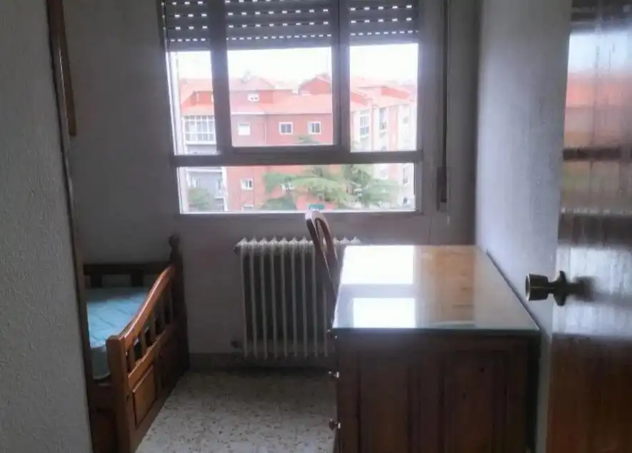 Habitación de Piso en venta en Valladolid con Calefacción y Terraza