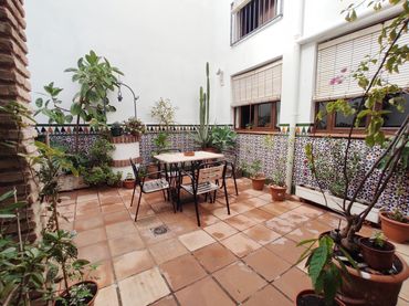 Casa amb balcó en venda a Calle CARLOS ARRUZA
