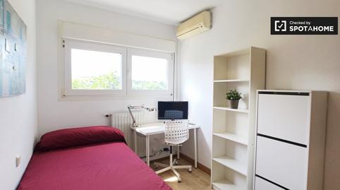 Photo 2 of Flat to share in Media Legua, Madrid