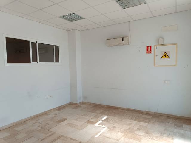 Oficina en Alquiler en Avenida Ronda del Estero en Ronda del Estero