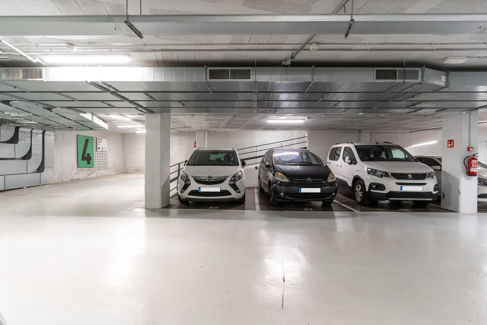 Parking of Garage for rent in Barcelona