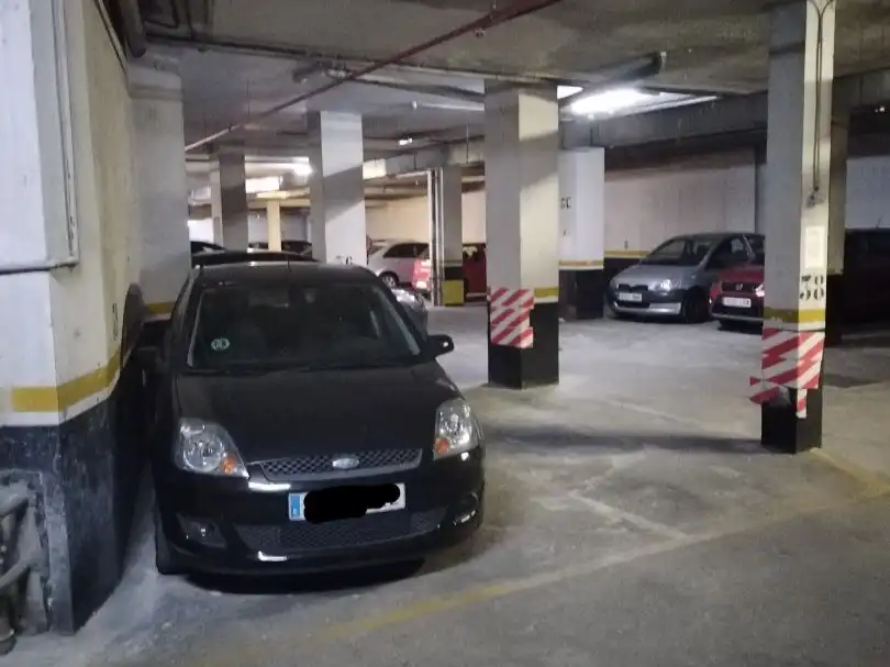 Einzelparkplatz zum Verkauf in Calle vinateros 36