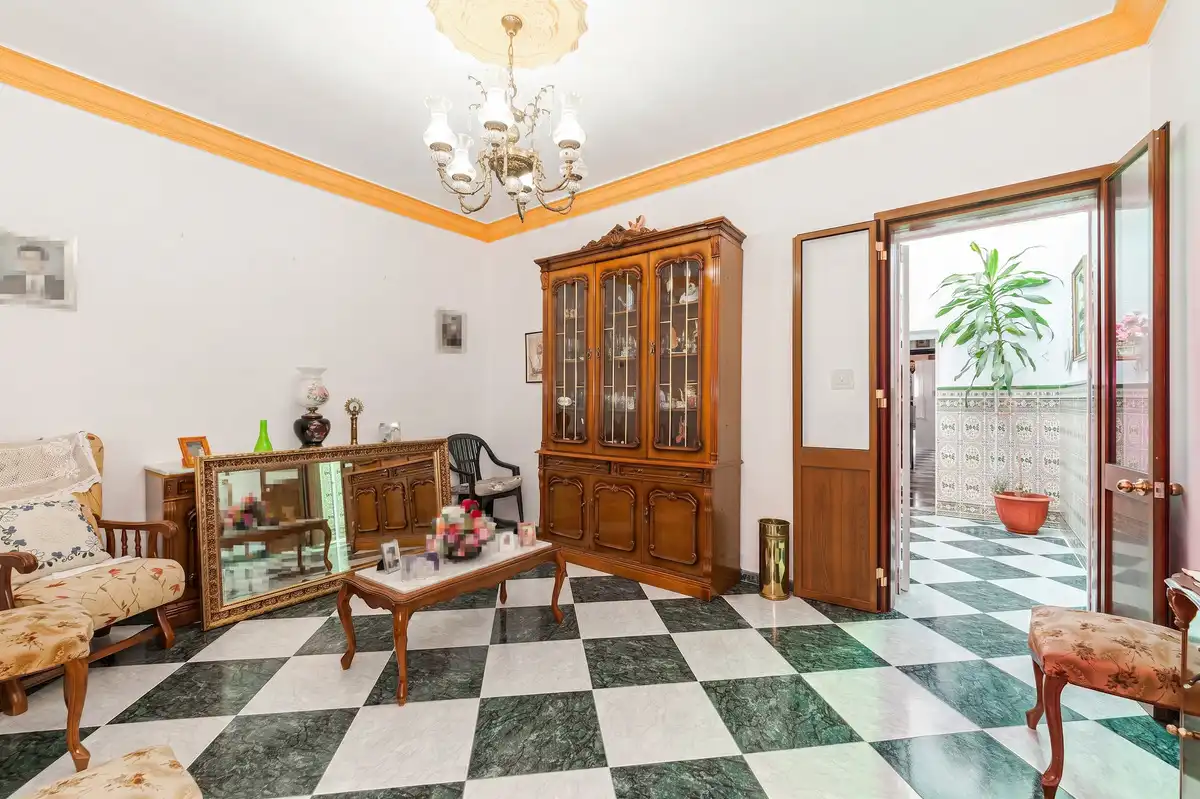 Casa adosada en venda en El Coronil amb Aire condicionat, Calefacció i Terrassa