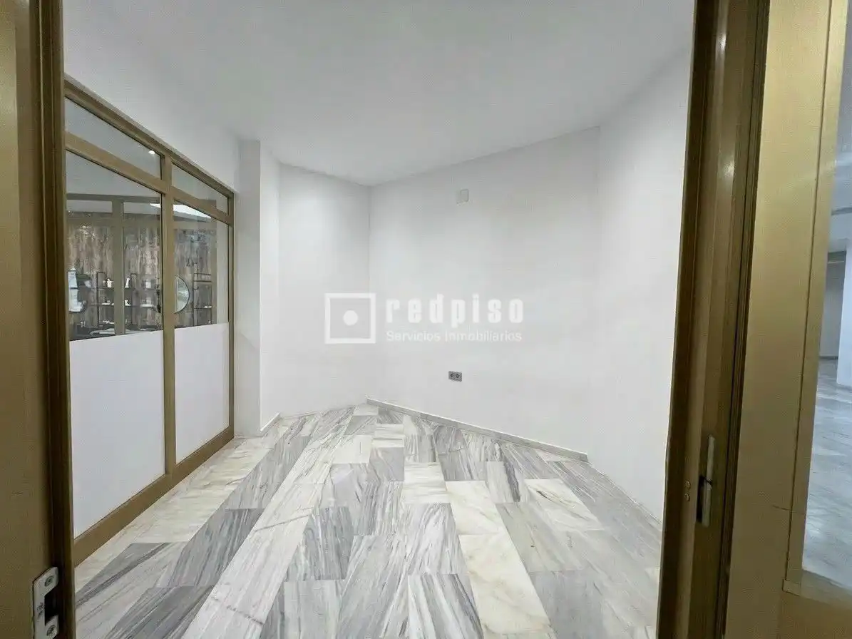 Local de alquiler en Benalmádena