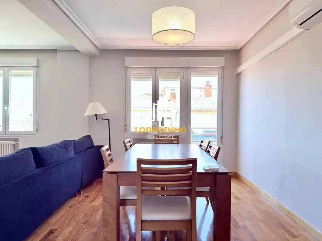 Dining room of Flat for rent in  Logroño  with Air Conditioner, Heating and Terrace