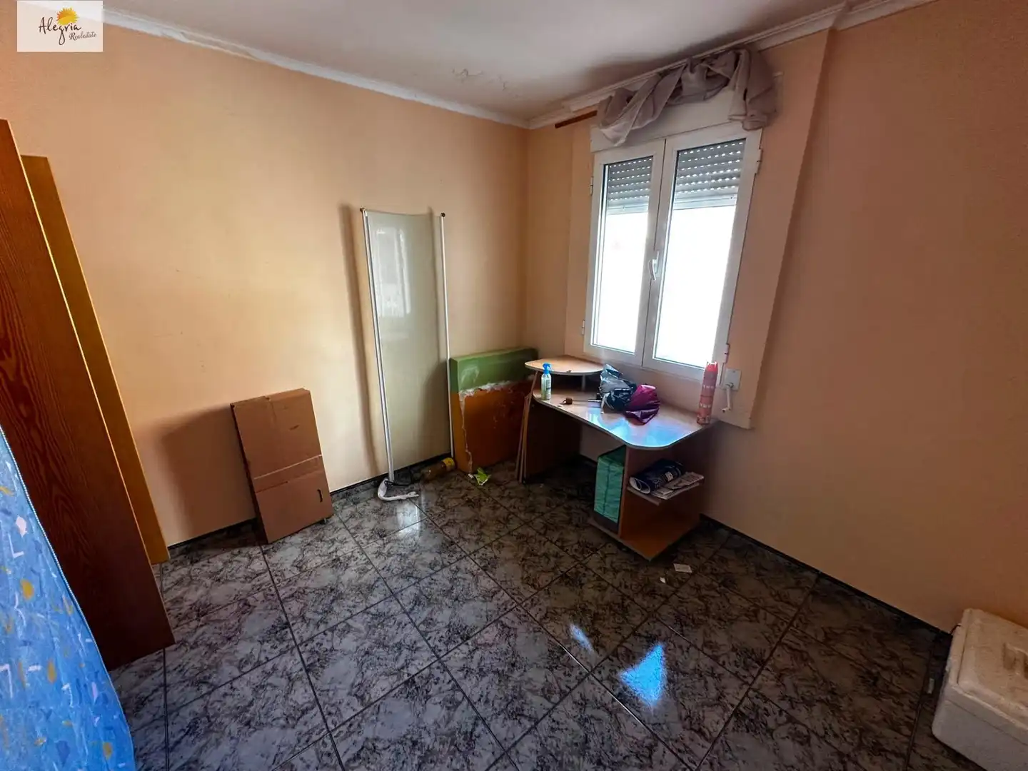 Habitación de Apartamento de alquiler en Torrent con Aire acondicionado y Amueblado