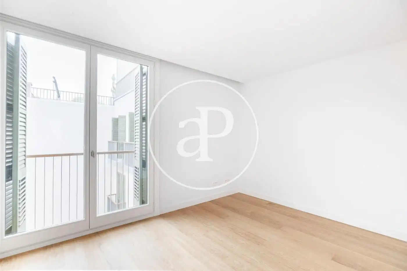 Schlafzimmer von Wohnung zum Verkauf in Barcelona mit Klimaanlage, Heizung und Privatgarten