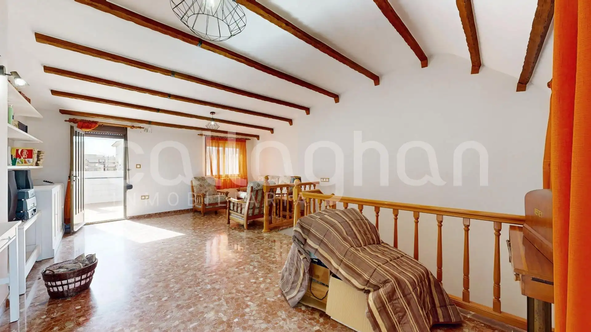 Sala de estar de Casa adosada en venta en Benetússer con Aire acondicionado, Calefacción y Terraza