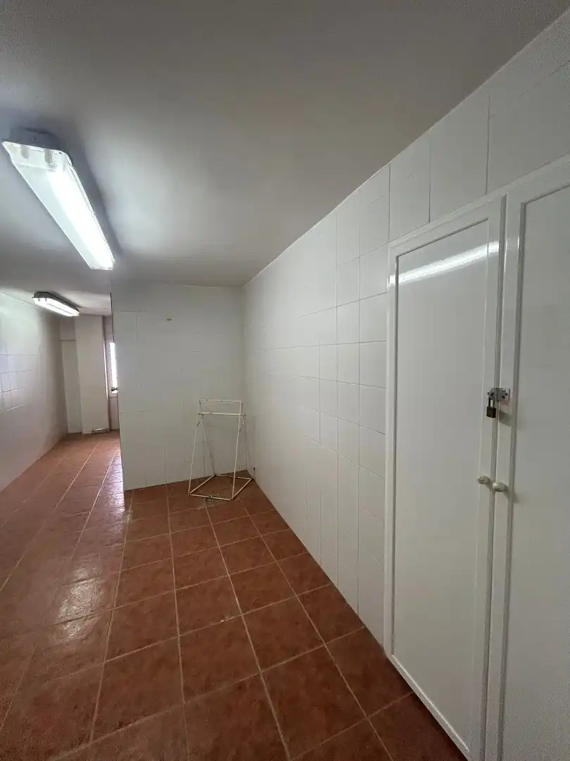 Nau industrial en venda a Avenida de Brenes 7, imagen 34
