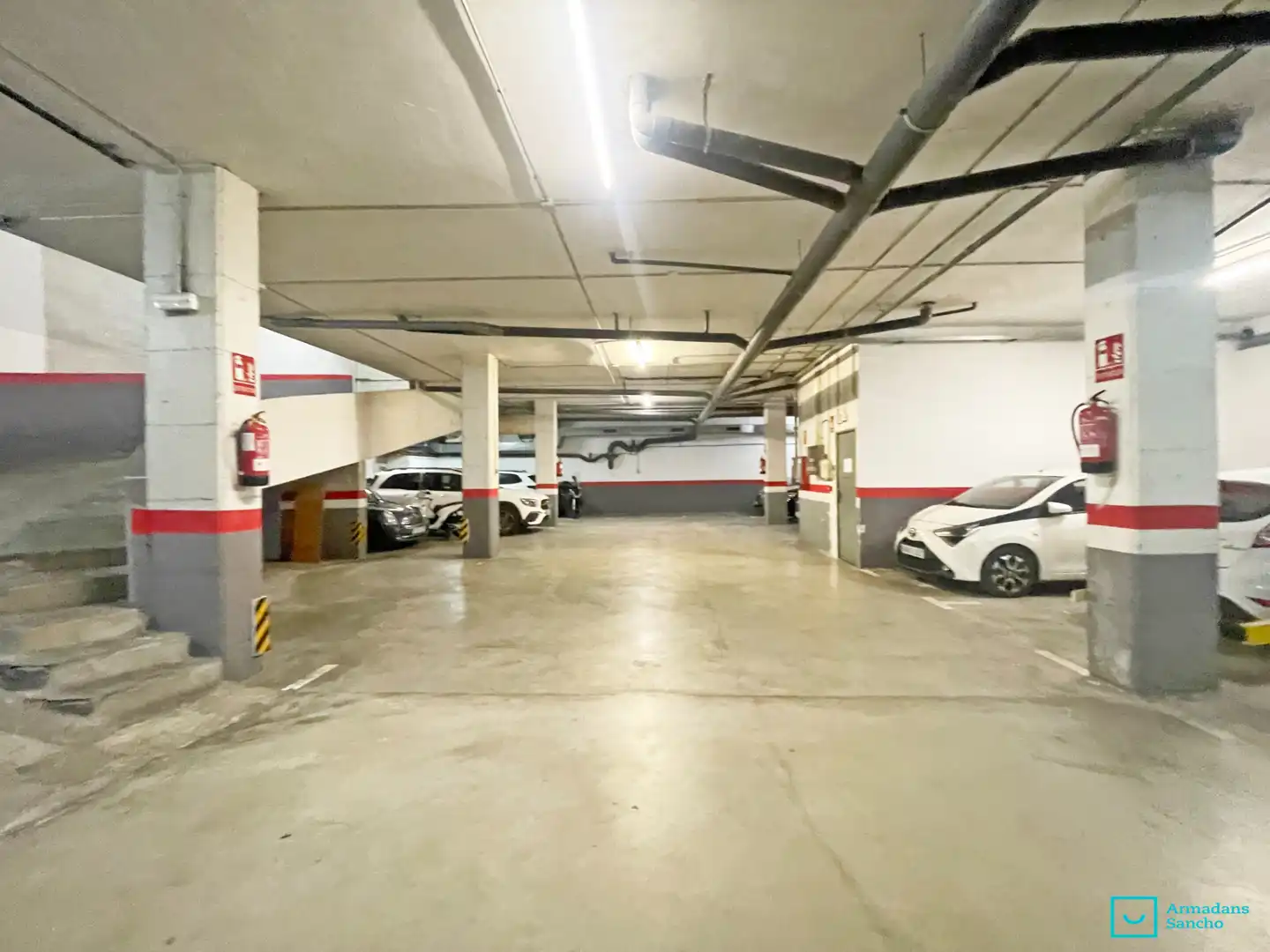 Parking of Study for rent in Barcelona  with Air Conditioner and Terrace