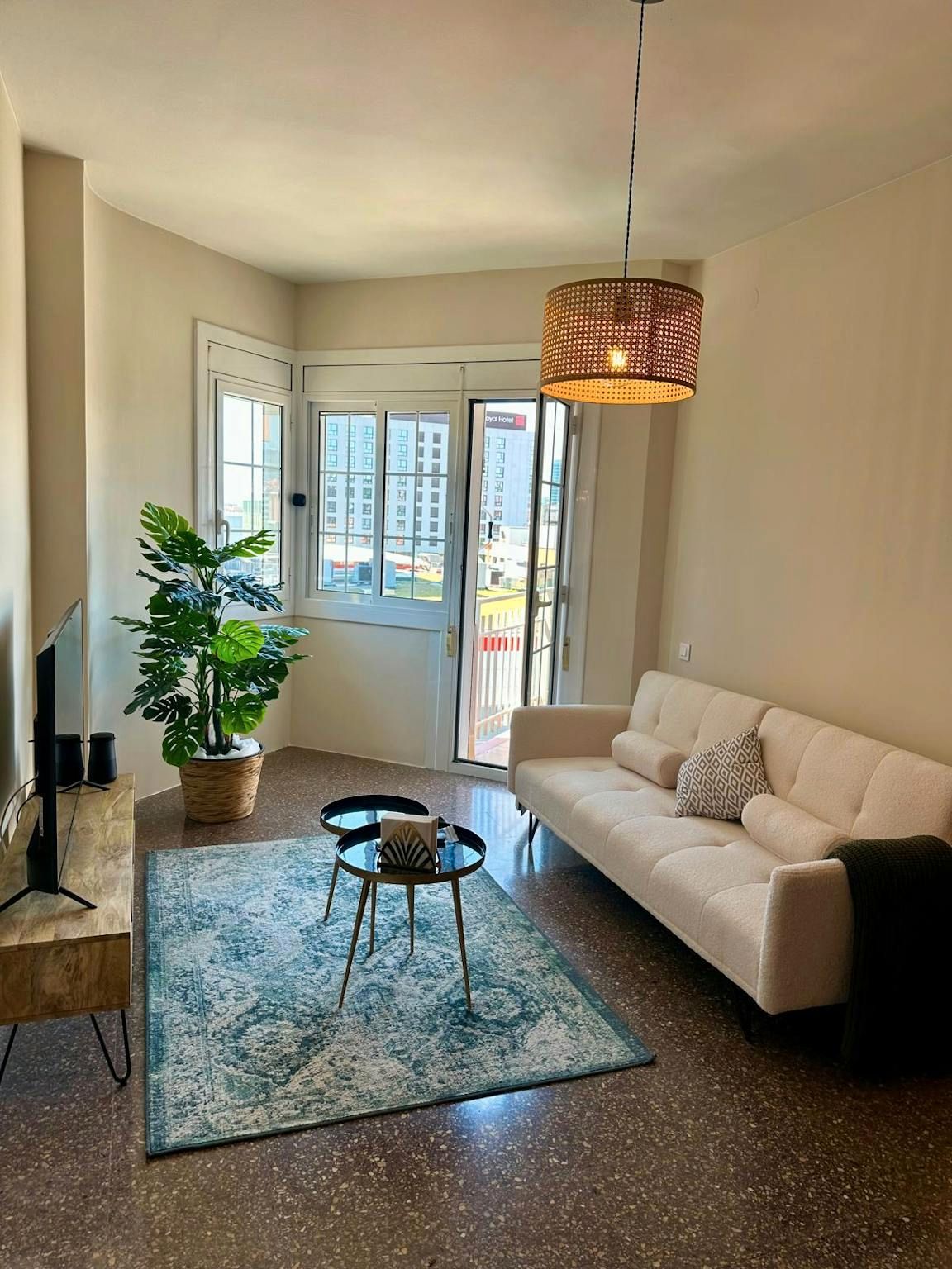 Living room of Flat to rent in  Barcelona Capital  with Furnished, Washing machine and TV
