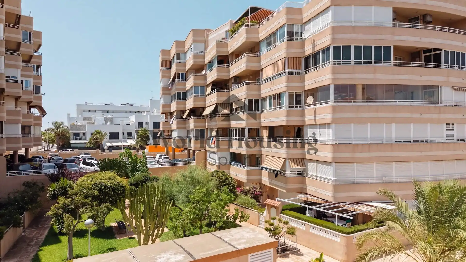 Außenansicht von Wohnungen zum Verkauf in Elche / Elx mit Balkon und Gemeinschaftspool