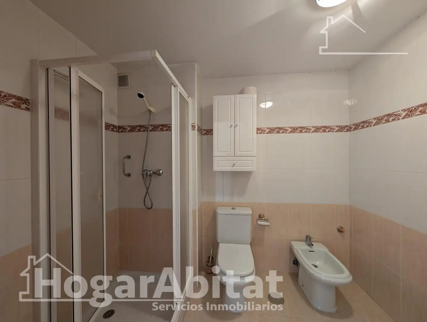 Baño de Piso en venta en Alicante / Alacant con Aire acondicionado, Calefacción y Terraza