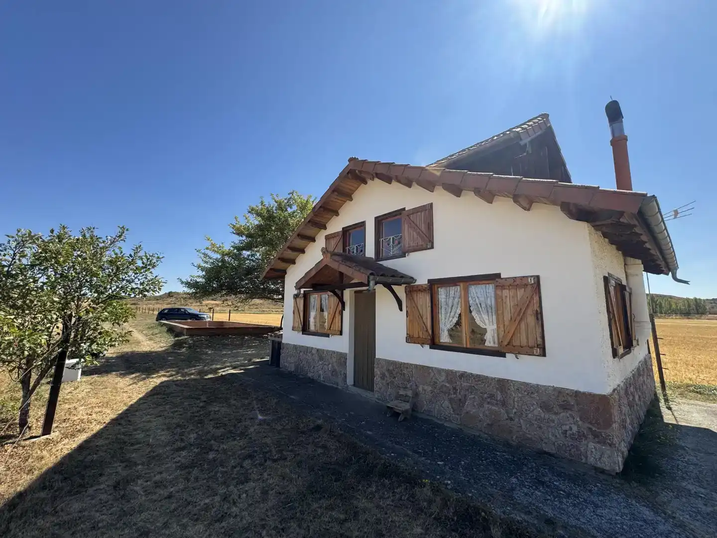 Vista exterior de Casa o xalet en venda en Cea amb Jardí privat i Piscina