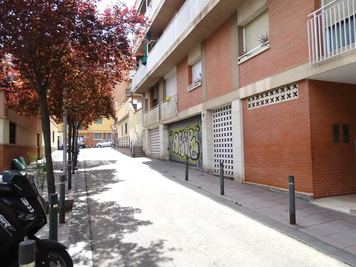 Vista exterior de Garatge de lloguer en Barcelona
