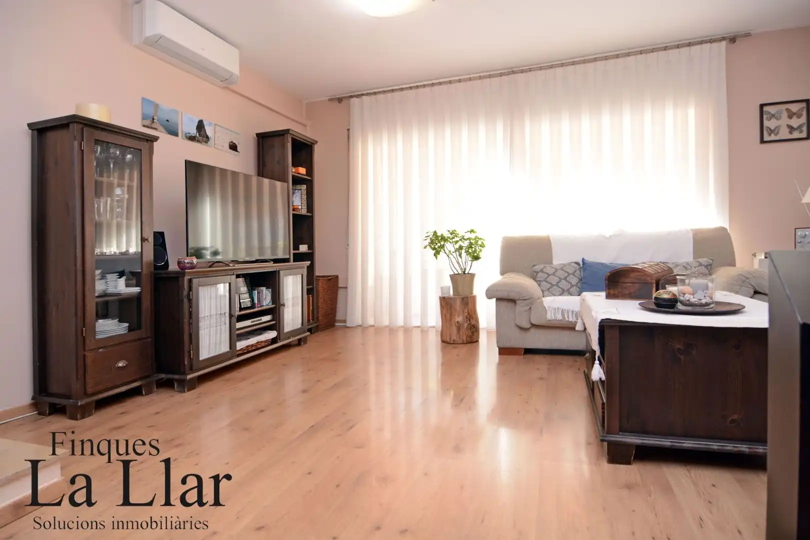 Sala de estar de Casa adosada en venta en Gavà con Aire acondicionado y Calefacción