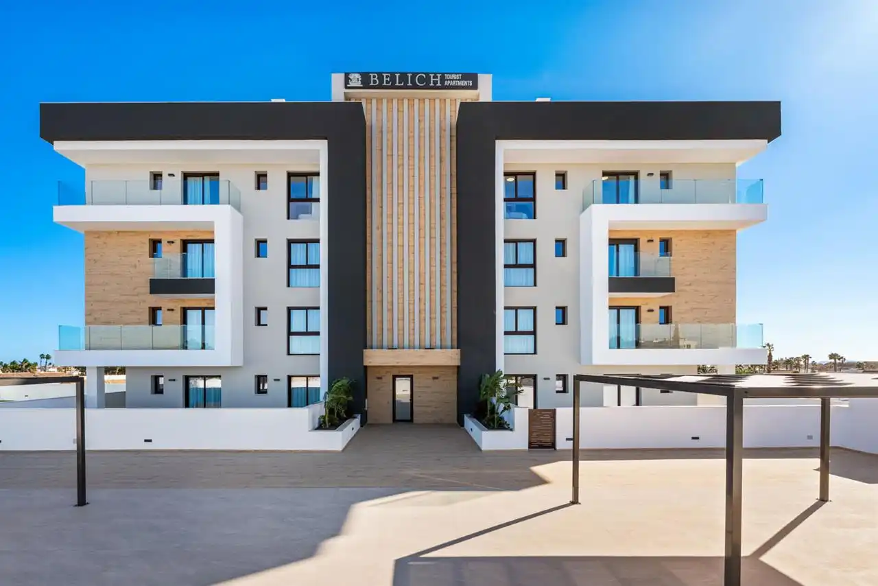 Vista exterior de Apartament en venda en Los Alcázares amb Piscina i Moblat