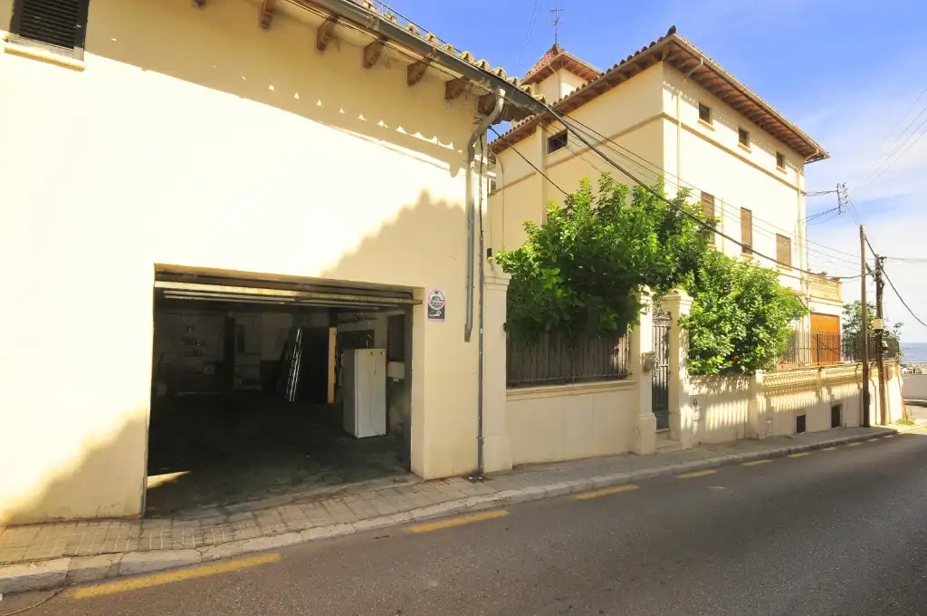 Vista exterior de Casa o xalet en venda en  Palma de Mallorca amb Jardí privat i Terrassa