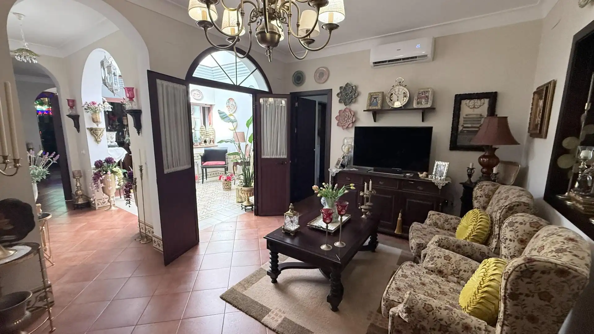 Sala de estar de Finca rústica en venta en Lepe con Aire acondicionado