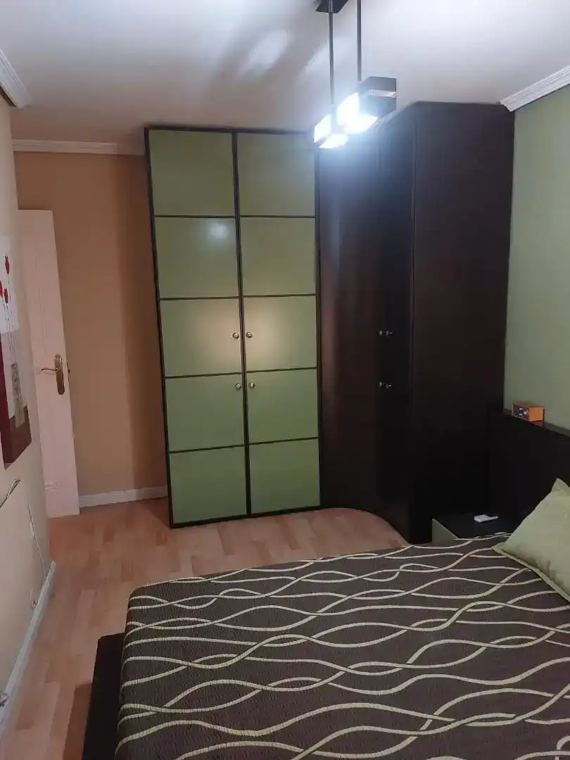 Dormitori de Pis en venda en Torrejón el Rubio amb Aire condicionat, Parquet i Moblat