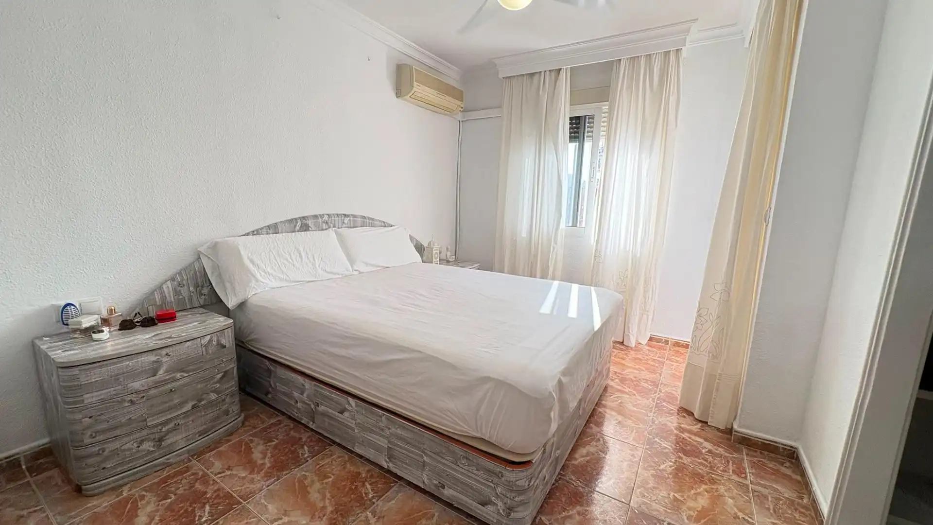Habitación de Piso de alquiler en Málaga con Aire acondicionado, Amueblado y Balcón