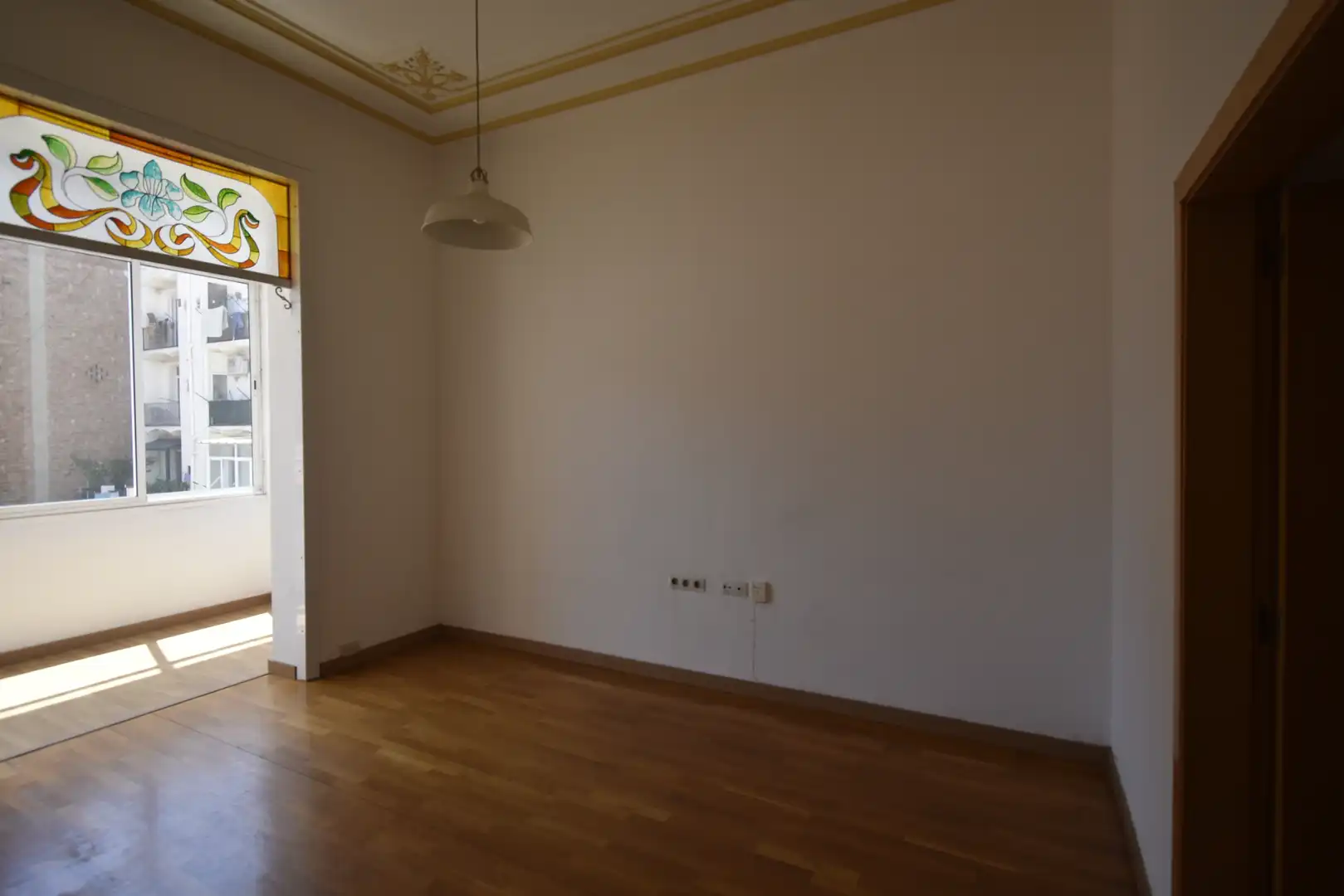 Piso en venta en Barcelona con Calefacción, Balcón y Alarma