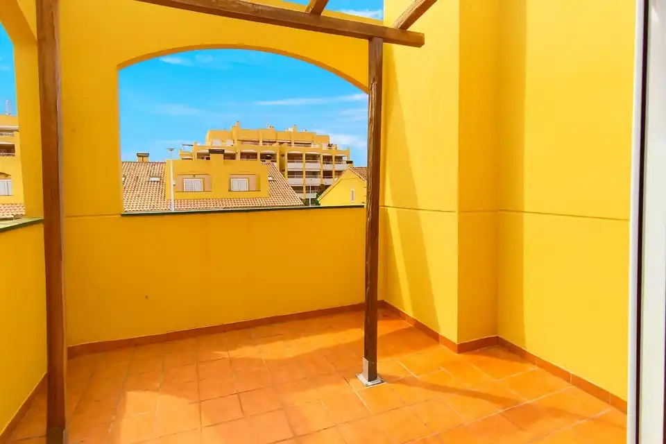Terrassa de Casa adosada en venda en Sagunto / Sagunt amb Aire condicionat, Calefacció i Terrassa