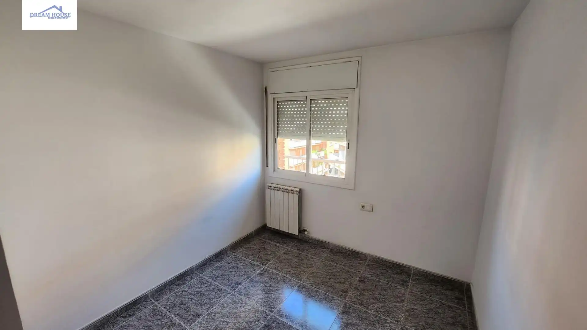 Dormitori de Pis en venda en Mataró amb Aire condicionat, Calefacció i Balcó