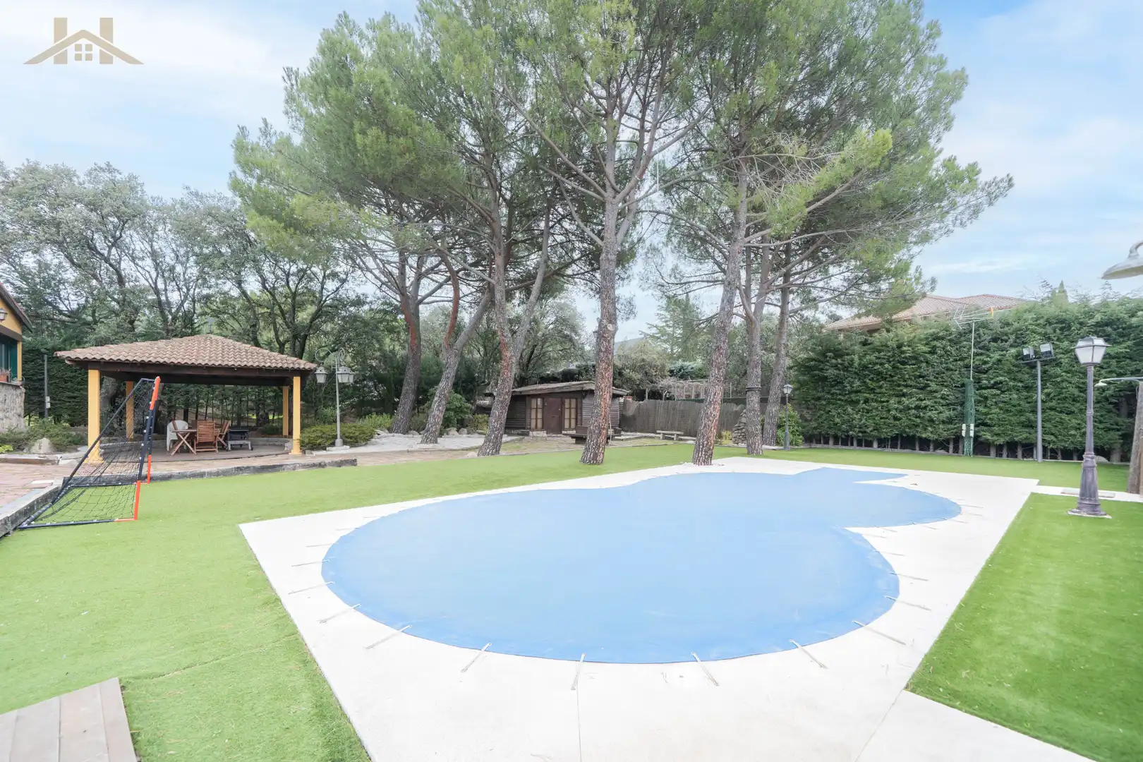 Piscina de Casa o xalet en venda en Alpedrete amb Jardí privat, Terrassa i Traster