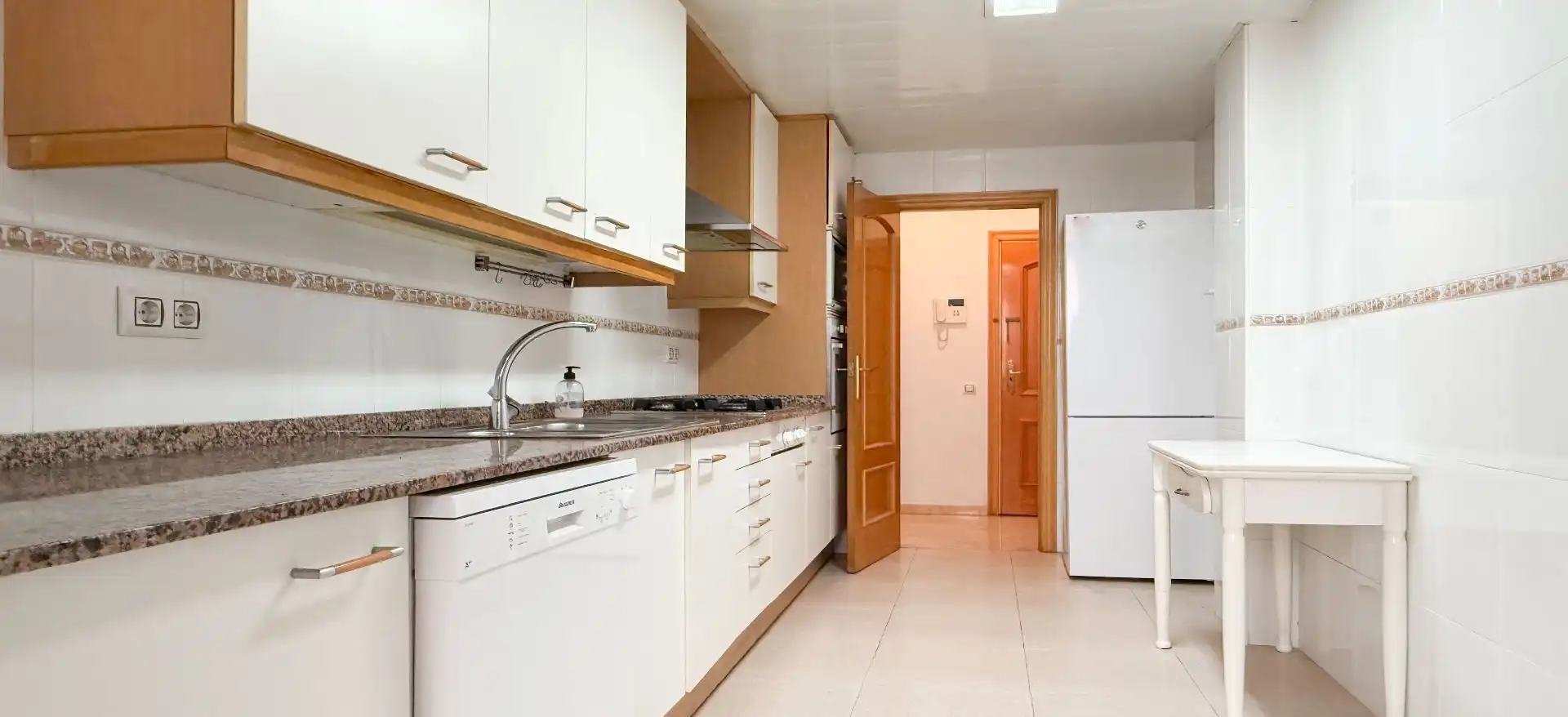 Cocina de Piso en venta en Sant Boi de Llobregat con Aire acondicionado y Calefacción