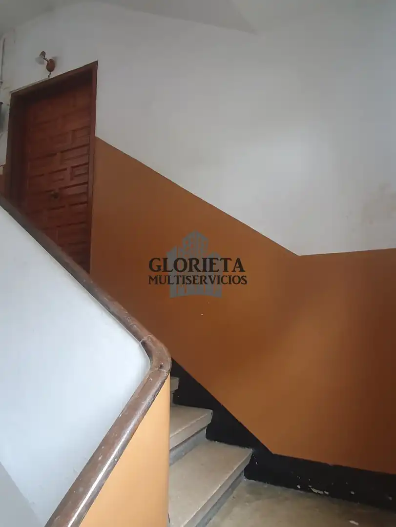 Piso en venta en Vigo  con Calefacción, Jardín privado y Amueblado