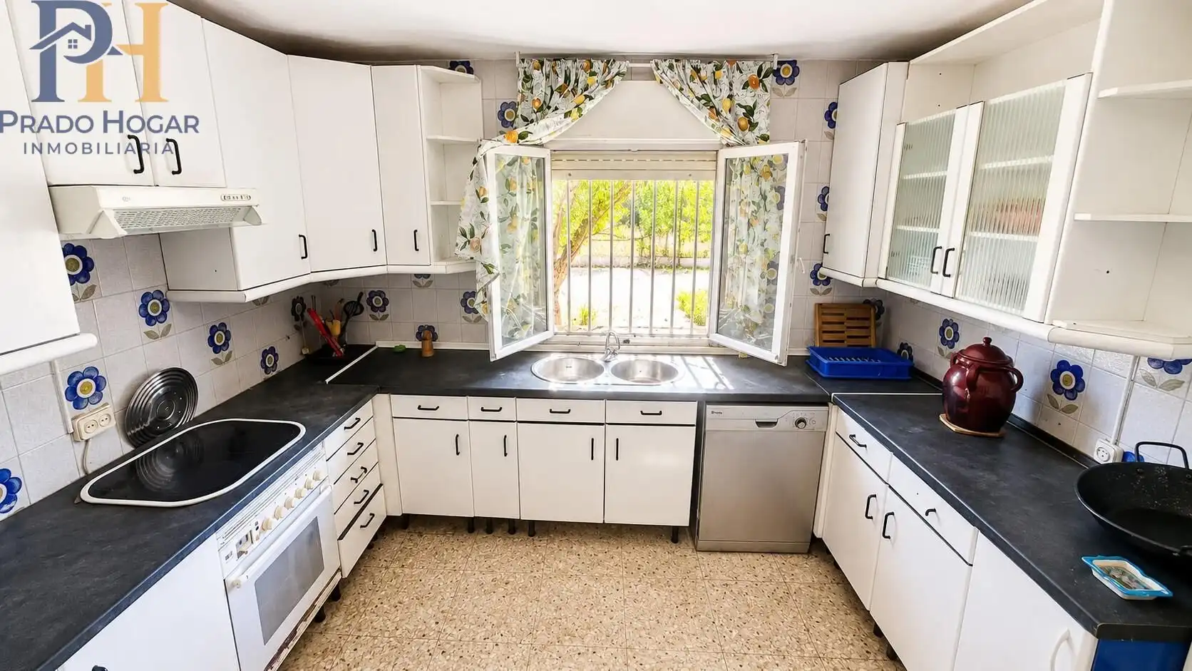 Kitchen of Houses for sale in Cebolla  with Private garden and Swimming Pool