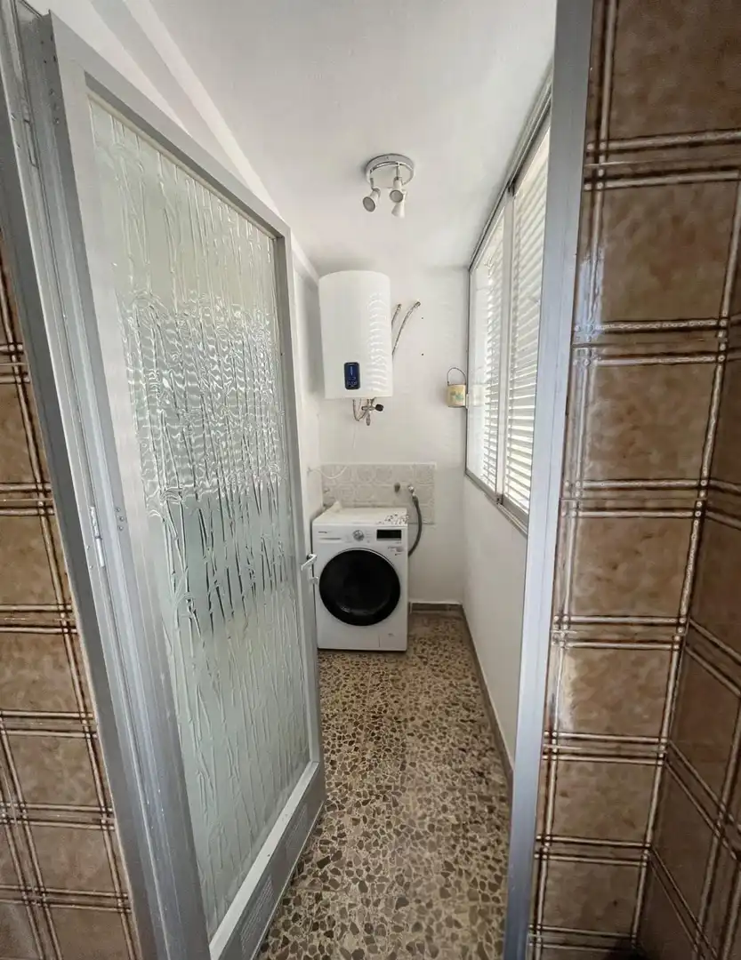 Flat with terrace for sale in Plaza Constitucion, imagen 9