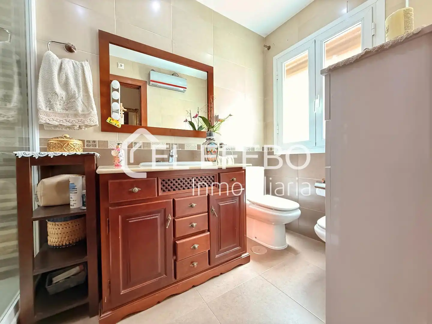 Baño de Piso en venta en Antequera con Aire acondicionado, Calefacción y Terraza