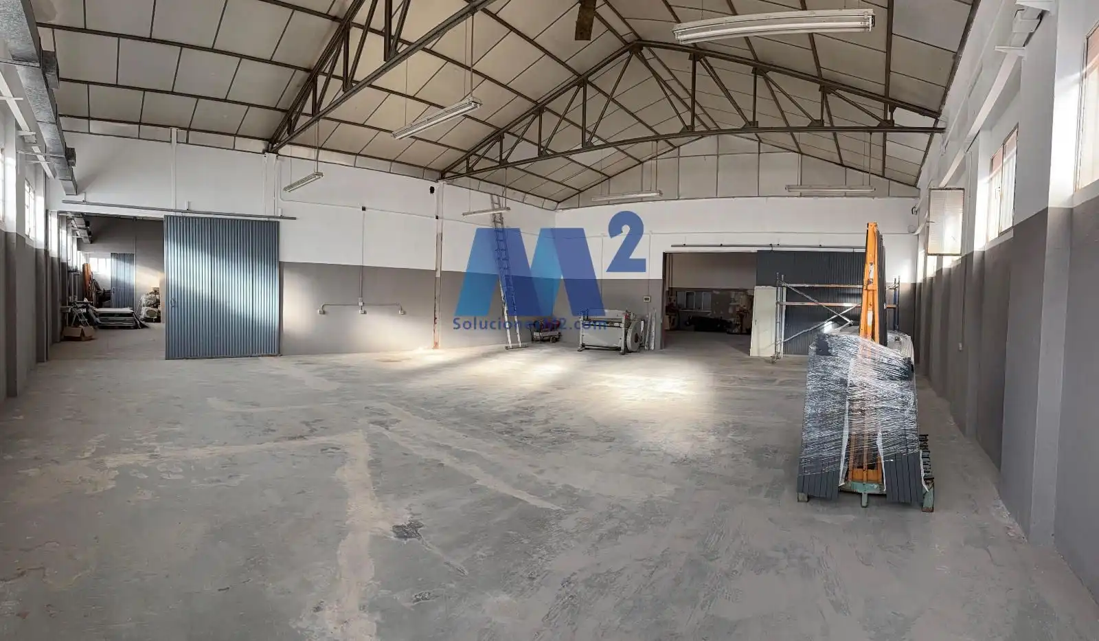 Nau industrial en venda a Peru, La Garena