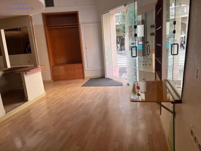 Local comercial en Alquiler en Calle de Siervas de Jesús en Gran Via